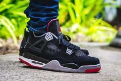 Air Jordan 4 Bred