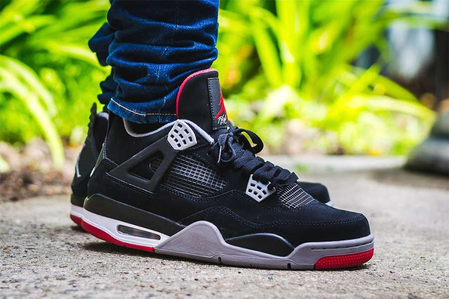 Air Jordan 4 "Bred"