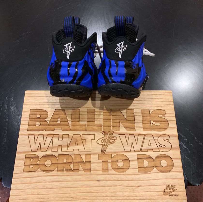 Nike Air Foamposite One Memphis Tigers PE